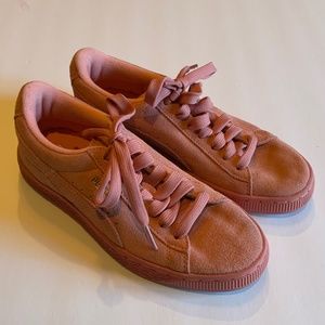 Peach Puma Tennis Shoes